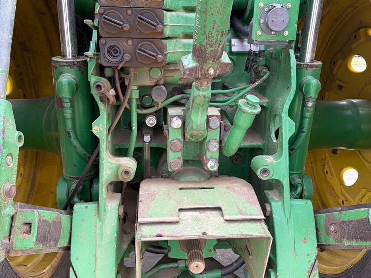 john-deere-8200-image-22