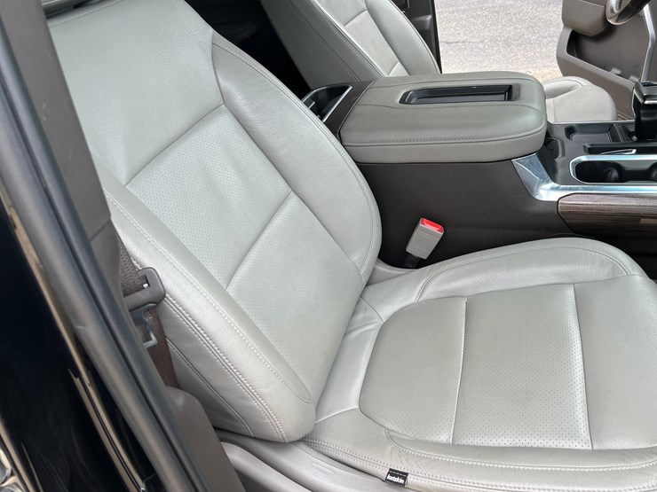2022-chevrolet-silverado-1500-image-77