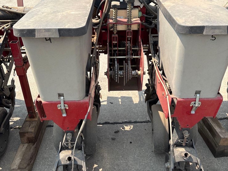 case-ih-1200-image-7