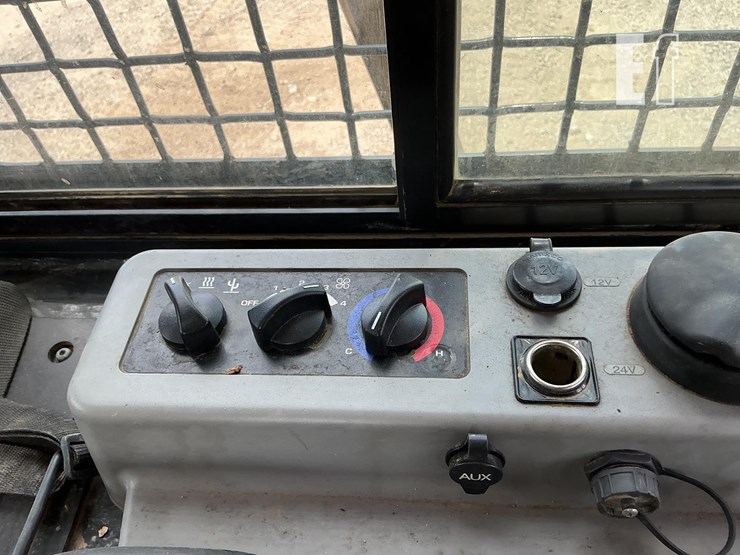 2021-komatsu-d39px-24-image-15