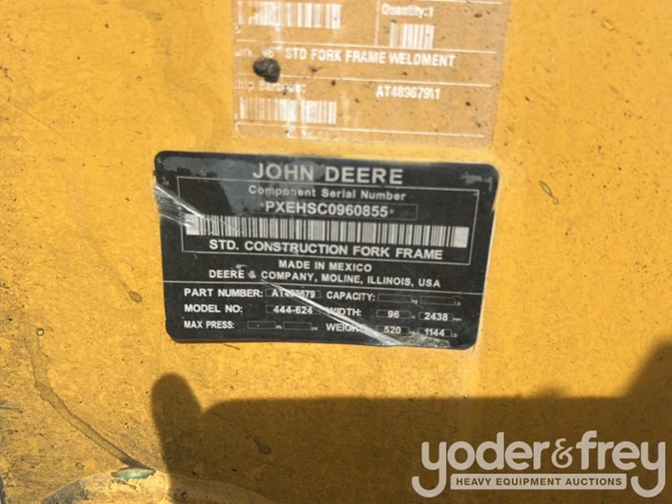 john-deere-444-image-9