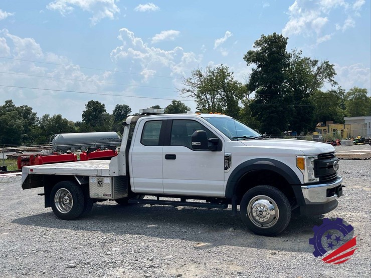 2017-ford-f550-xl-image-6