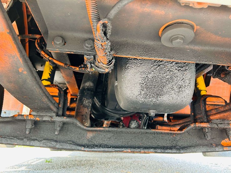 2005-kenworth-t300-image-45