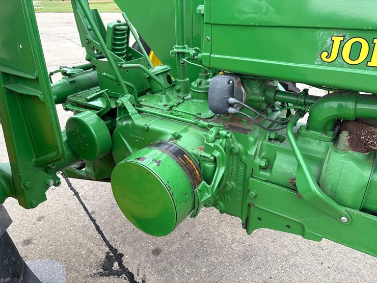 john-deere-b-image-11
