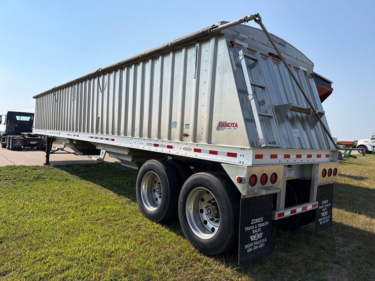 2010-dakota-4100-41ft-semi-grain-trailer-image-5