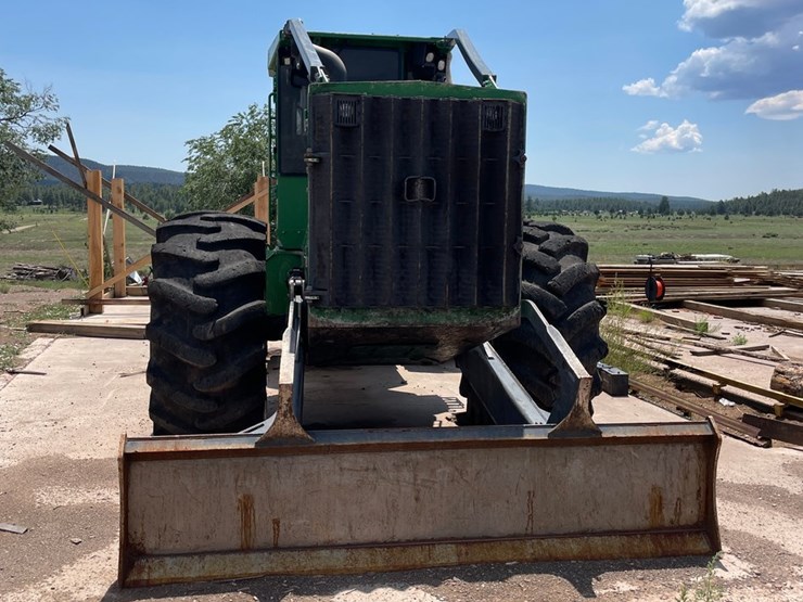 2015-deere-648l-image-3