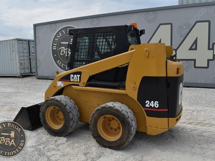 caterpillar-246-image-14