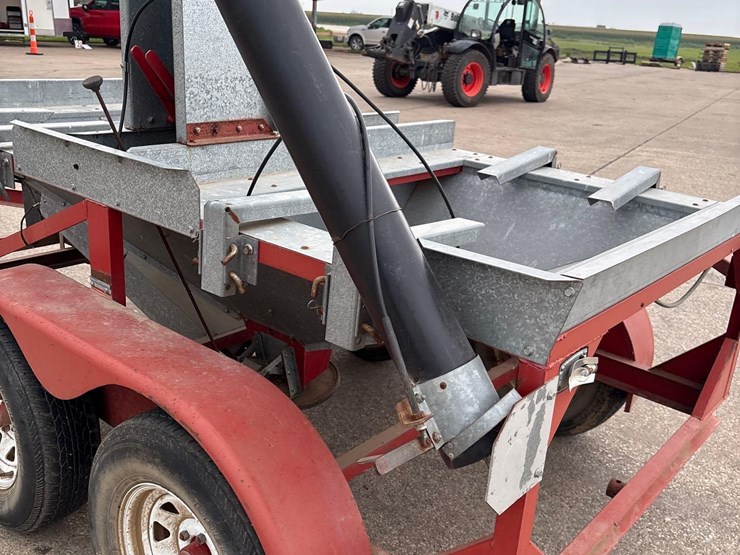 red-express-2-tote-seed-tender-trailer-image-6