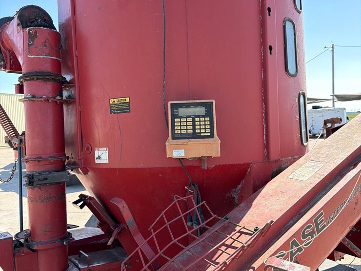 case-ih-1250-image-12