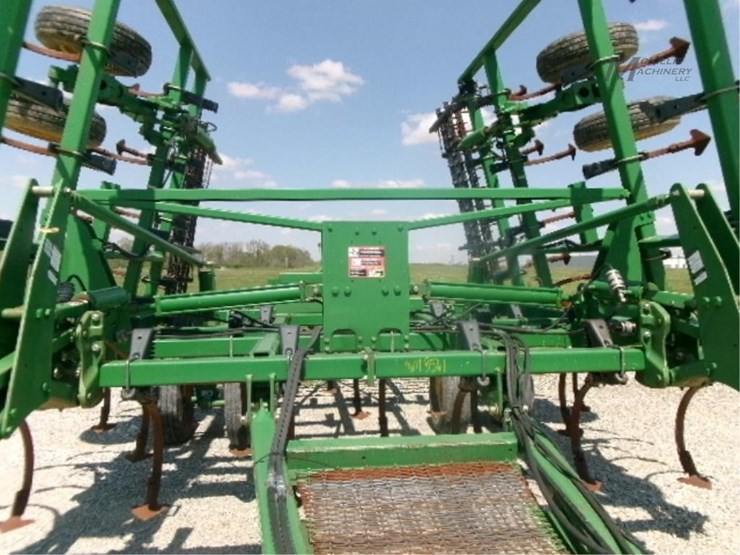 2003-john-deere-2210-image-14