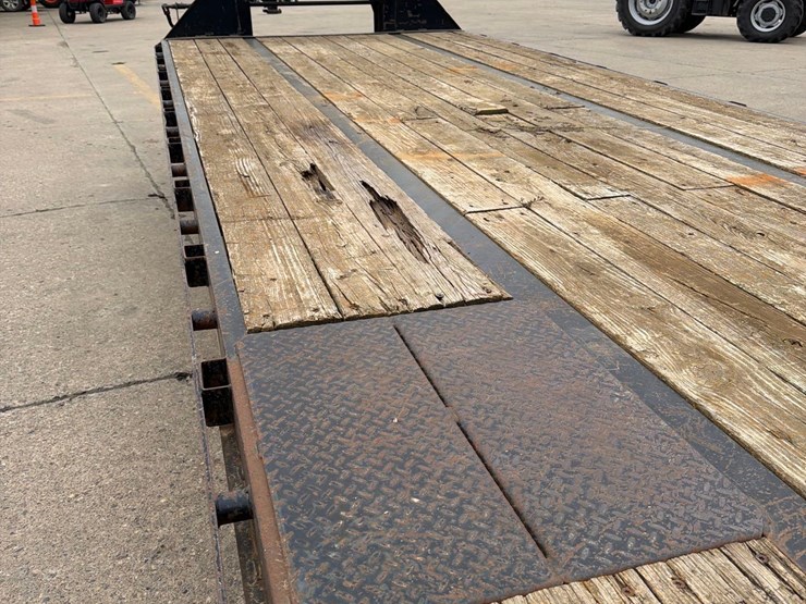2013-big-tex-102”-x-30ft-gooseneck-flatbed-trailer-image-12