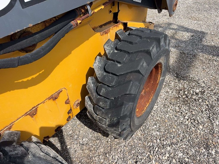 deere-328d-image-16