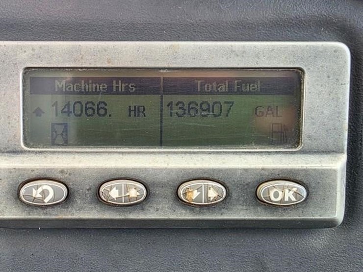 2011-caterpillar-740-image-70