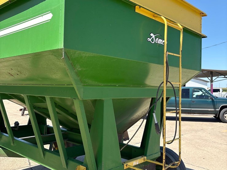demco-325-image-5