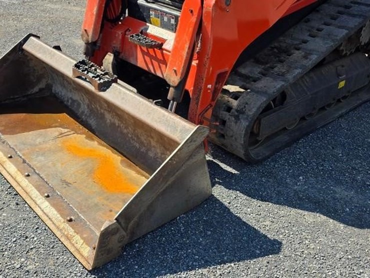 kubota-svl75-2-image-6