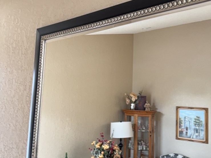 mirror-and-mantel-decorations-image-12