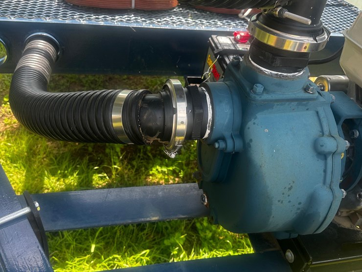 pristine-ag-spray-tanker-trailer-with-1610-gallon-tank-and-as300-pump-image-12