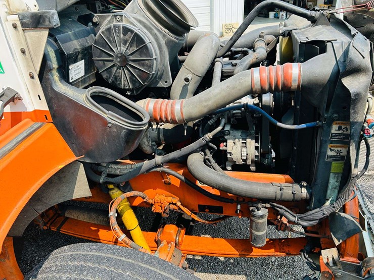 2005-kenworth-t300-image-37