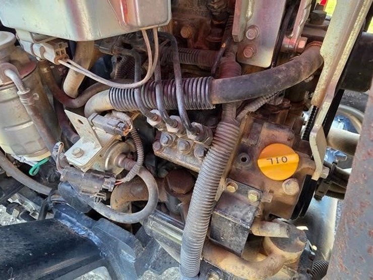 case-ih-farmall-35c-image-36
