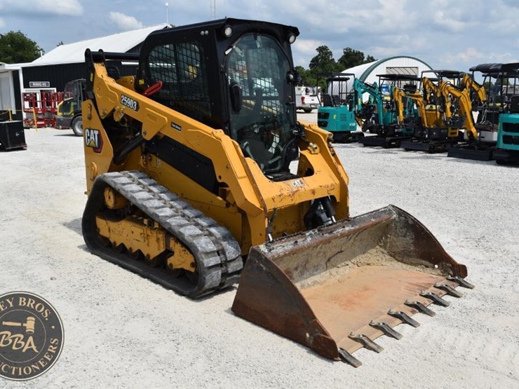 2021-caterpillar-259d3-image-7