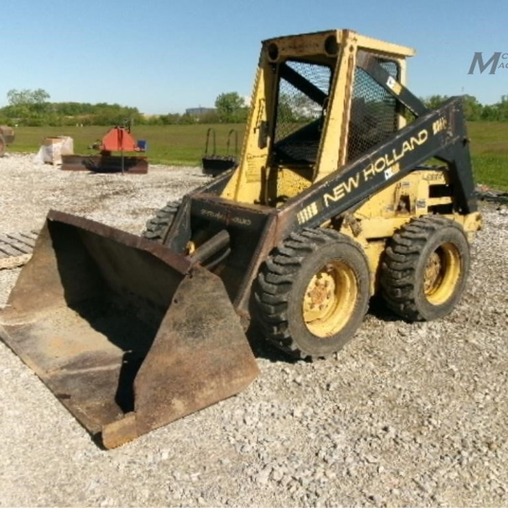 NEW HOLLAND L555