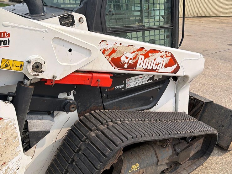 2021-bobcat-t76-image-24