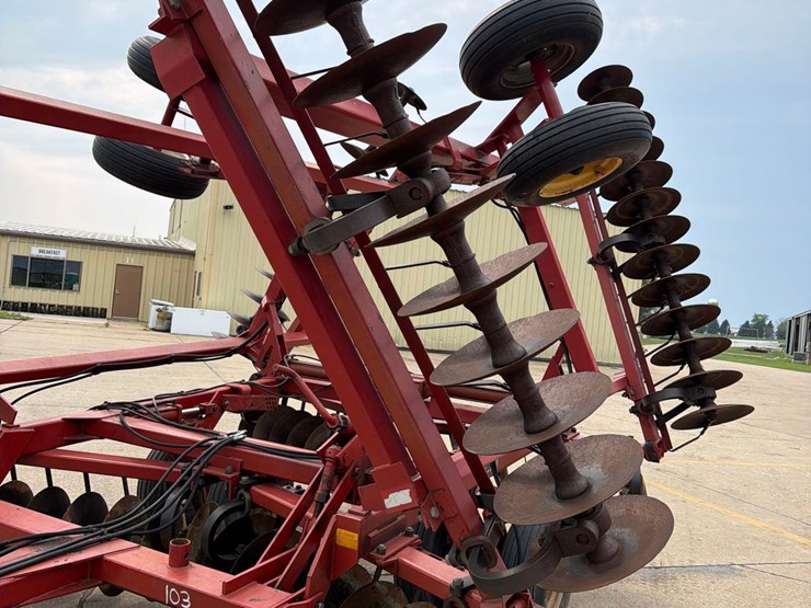 case-ih-3900-image-12