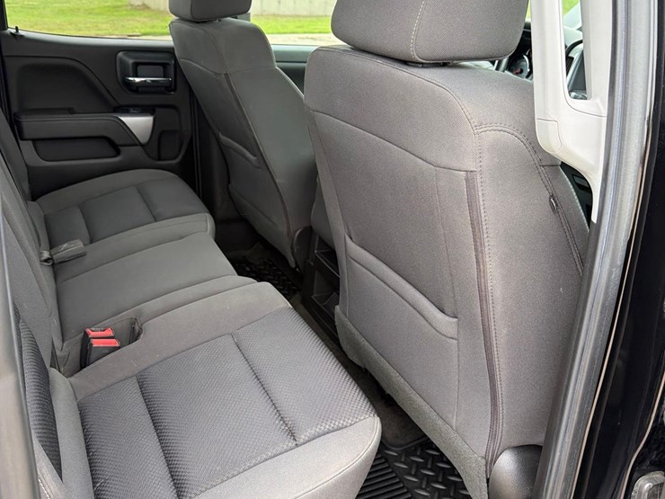 2018-chevrolet-1500-image-48