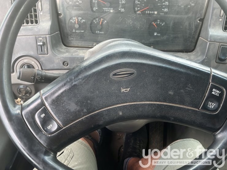 2000-sterling-lt9500-image-60