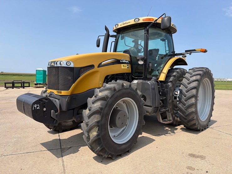 2011-challenger-mt675c-image-1
