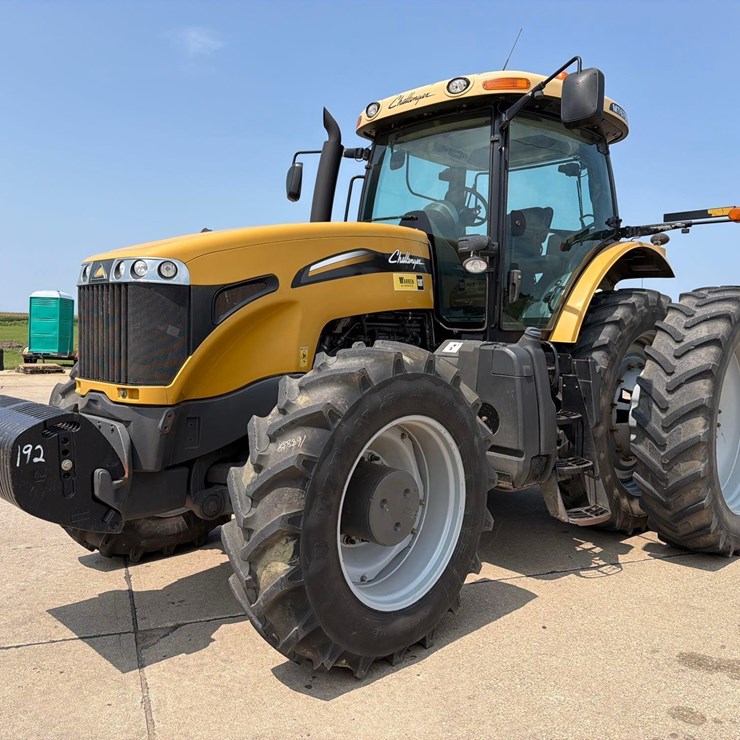 2011 CHALLENGER MT675C
