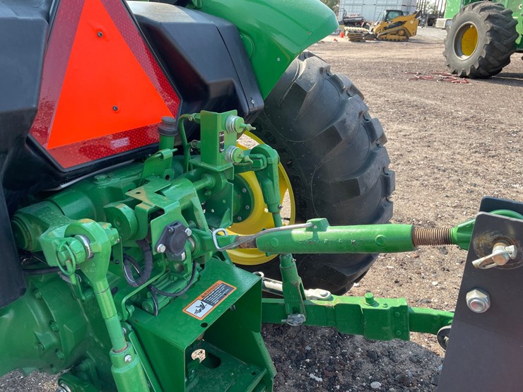 2022-john-deere-5055e-image-23