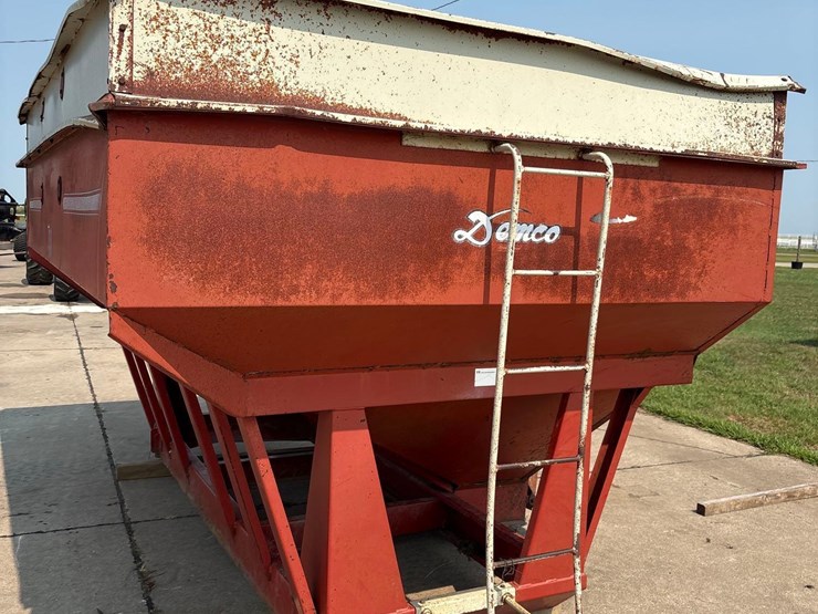 demco-325-image-9