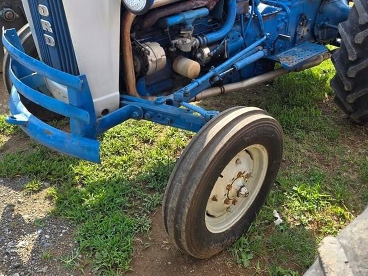 ford-4000-image-21