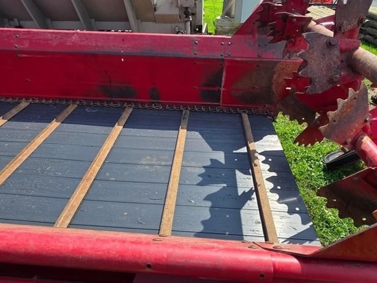 2019-new-holland-165-image-19