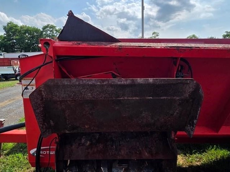 kuhn-knight-8118-image-25