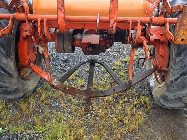 allis-chalmers-ca-tractor-w/cultivators-(runs)-image-9