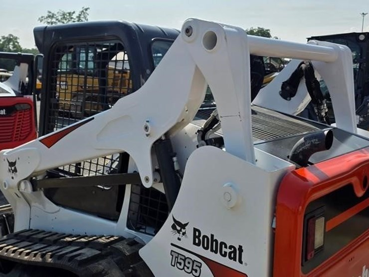 2019-bobcat-t595-image-23