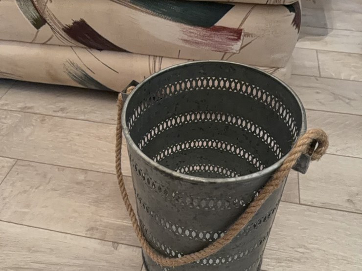 metal-can-with-rope-handle,-unique-image-9
