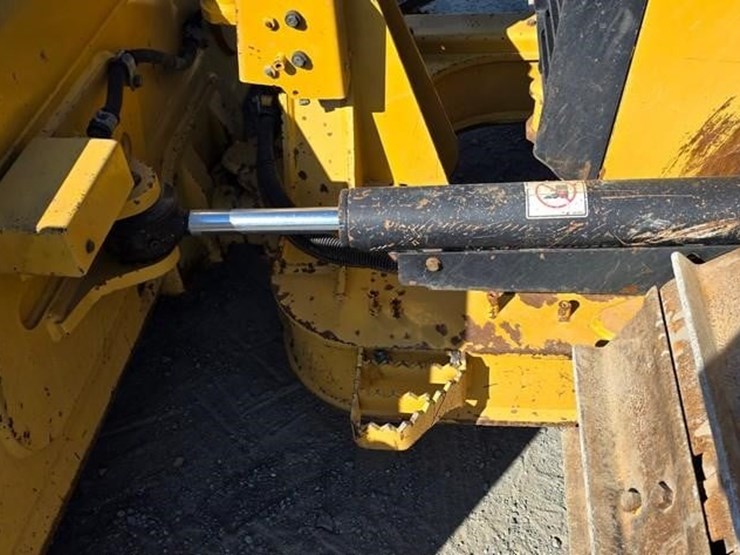 2020-caterpillar-d5k2-lgp-image-12