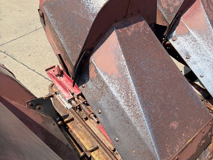 case-ih-1063-image-25