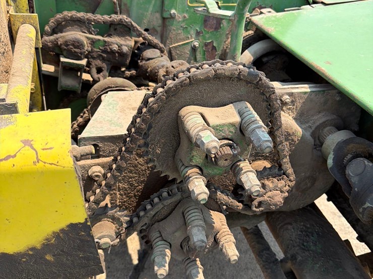 john-deere-3800-image-12
