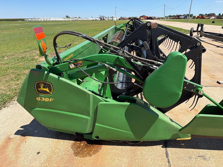 john-deere-630f-image-7