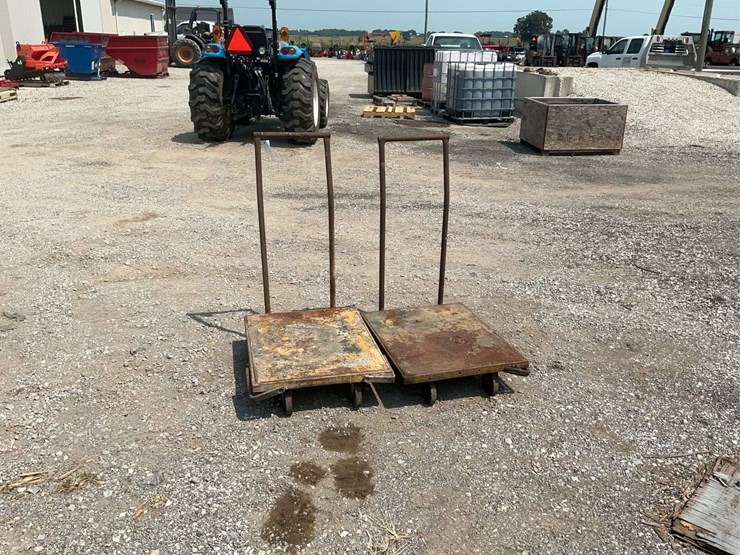 4-wheel-cart-with-handle-image-1