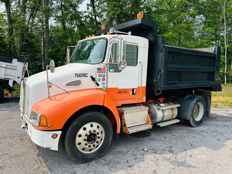 2005-kenworth-t300-image-1