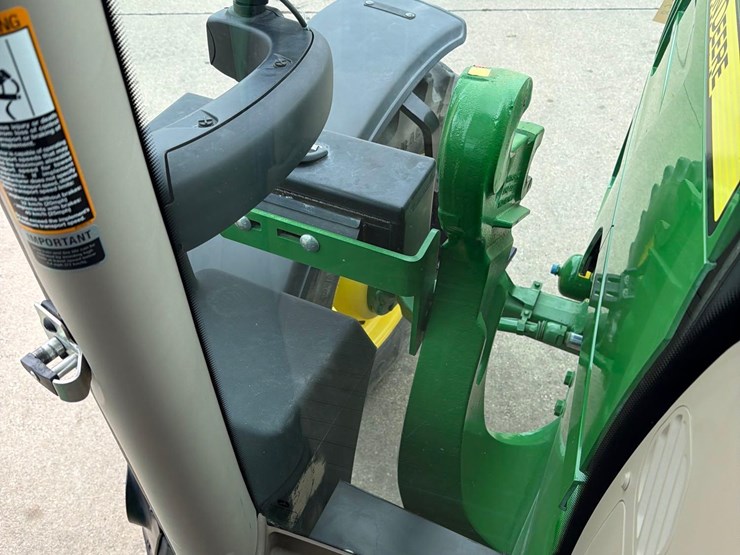 2021-john-deere-6155r-image-52