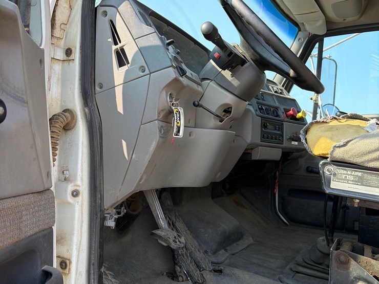 2000-cat-c7-image-34
