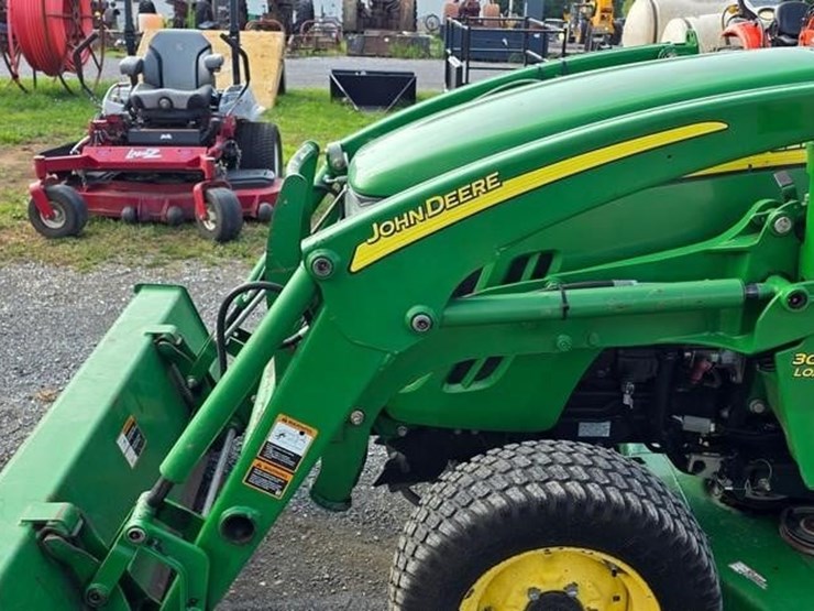 2013-john-deere-3520-image-27