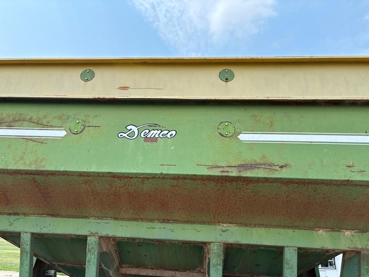 demco-325-image-16