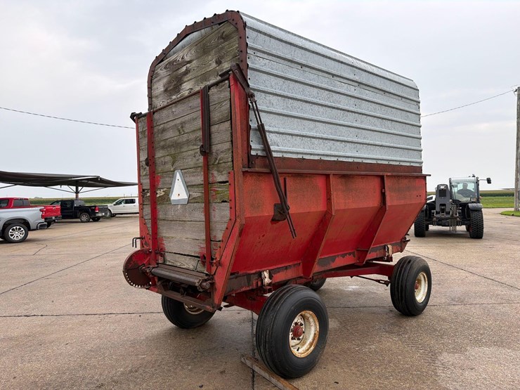 roda-12ft-rear-unload-metal-silage-wagon-image-4